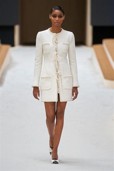 défilé chanel 2022 date|Chanel Spring 2022 Couture Collection .